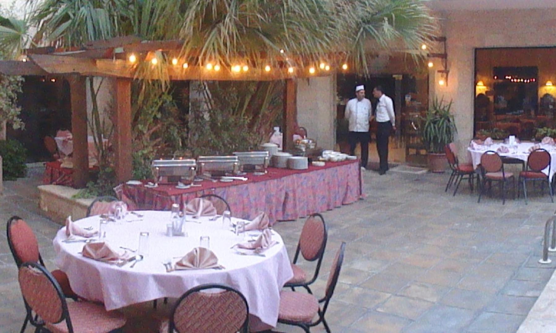 Petra Palace Hotel Wadi Musa Exteriör bild