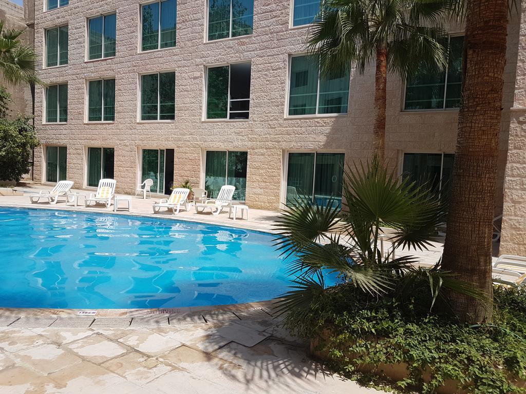 Petra Palace Hotel Wadi Musa Exteriör bild